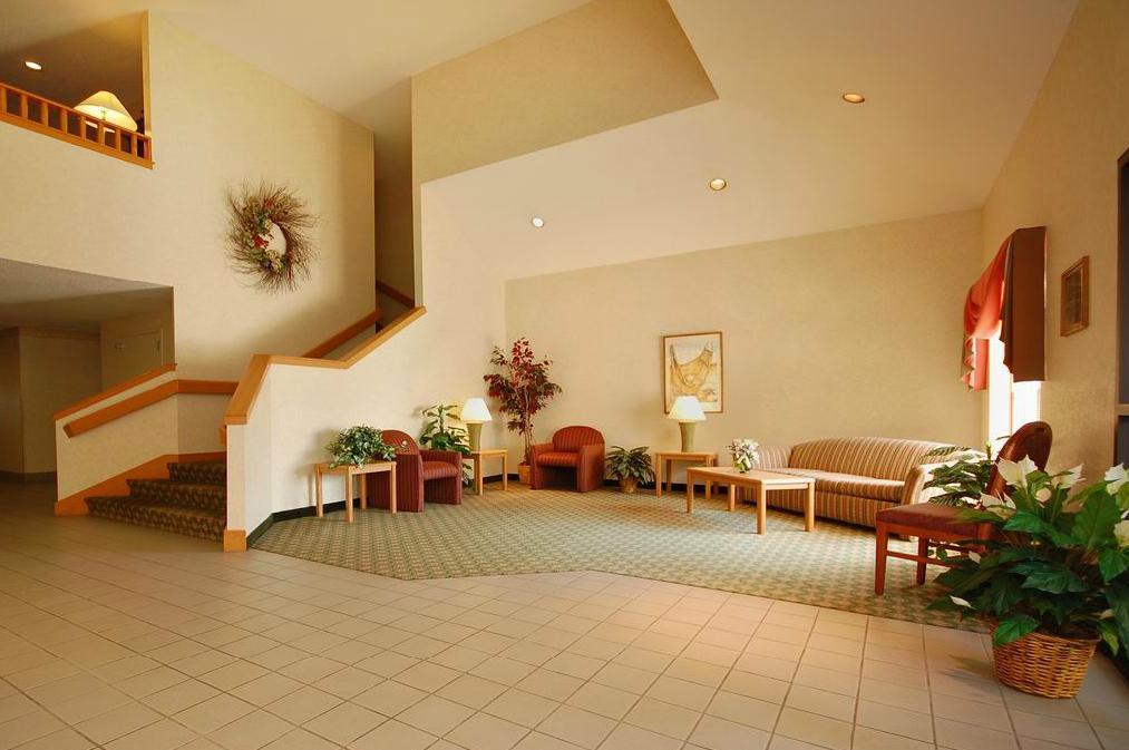 Syracuse Inn And Suites Bagian luar foto